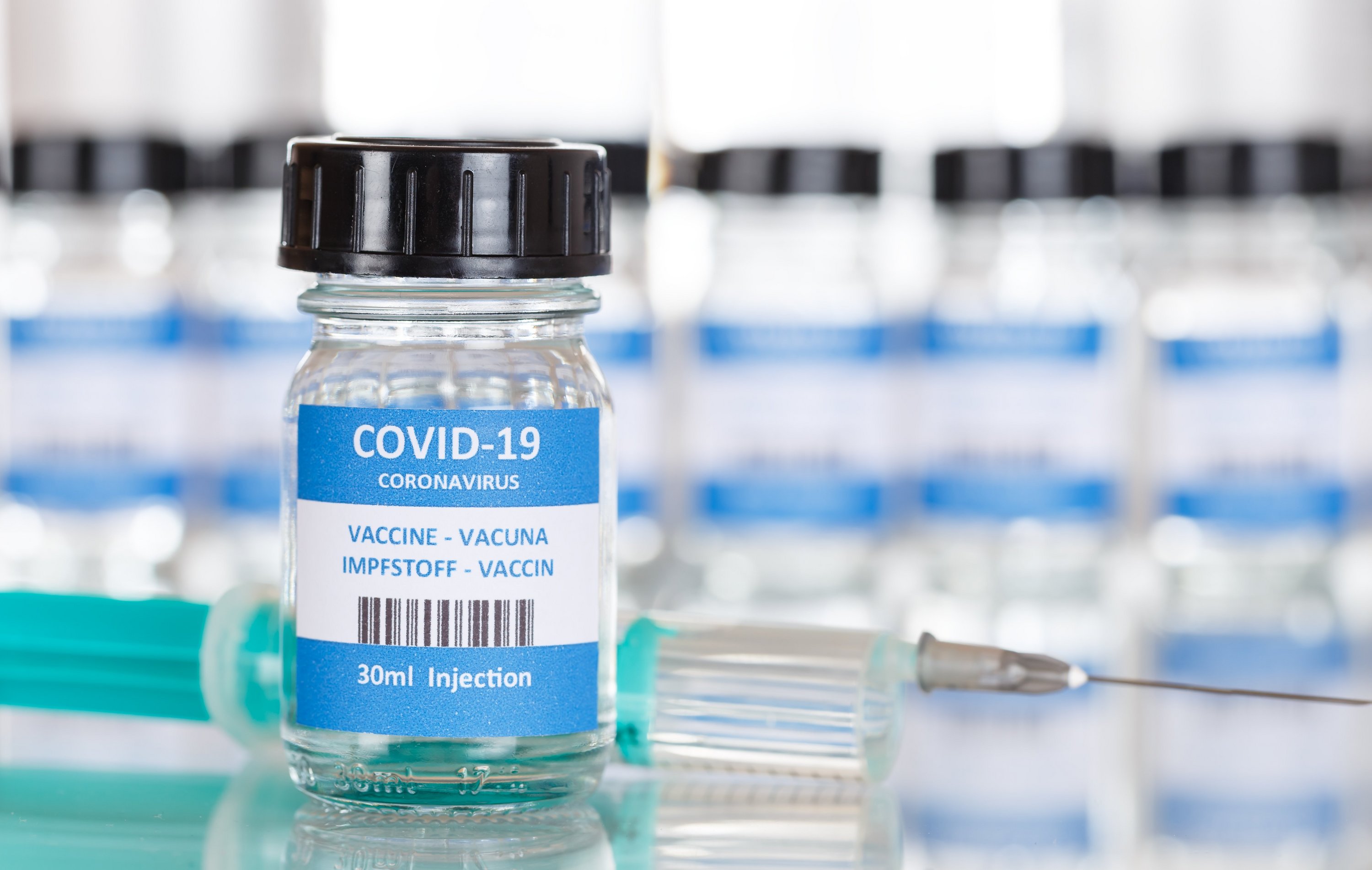 Impfstoff für die COVID-19-Impfung, Copyright: Adobe Stock / Markus Mainka