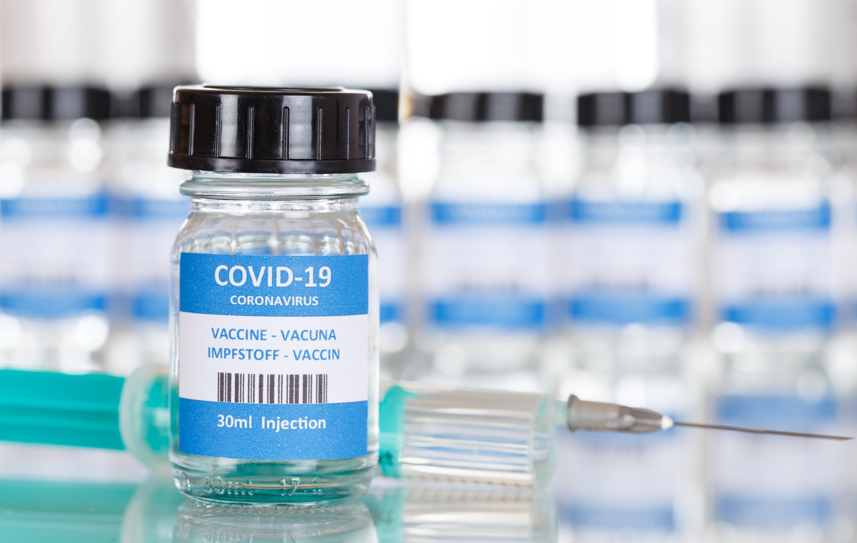 Impfstoff für die COVID-19-Impfung, Copyright: Adobe Stock / Markus Mainka