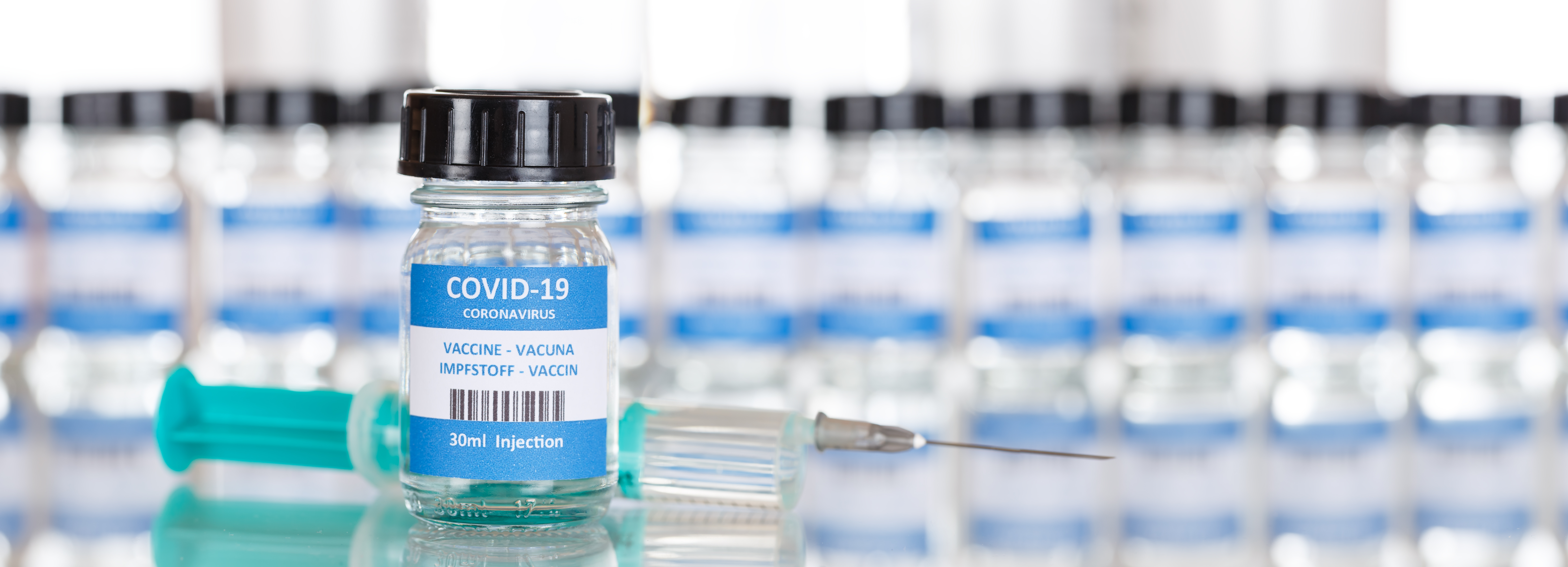 Impfstoff für die COVID-19-Impfung, Copyright: Adobe Stock / Markus Mainka